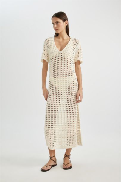 Fall in Love V-Neck Short Sleeve Knitted Knitted Beach Dress