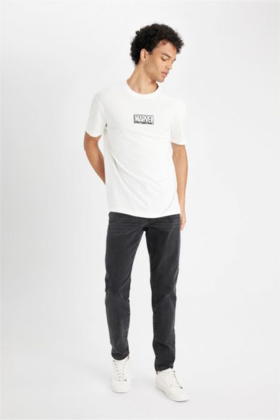 Marvel Logo Only Regular Fit Crew Neck T-Shirt