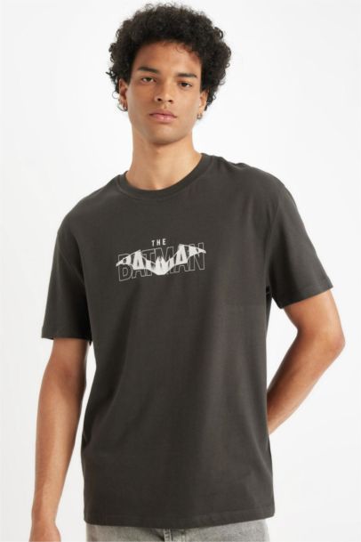 Regular Fit Batman 2022 Licensed Crew Neck Short Sleeve T-Shirt