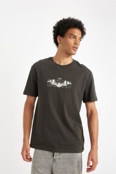 Regular Fit Batman 2022 Licensed Crew Neck Short Sleeve T-Shirt