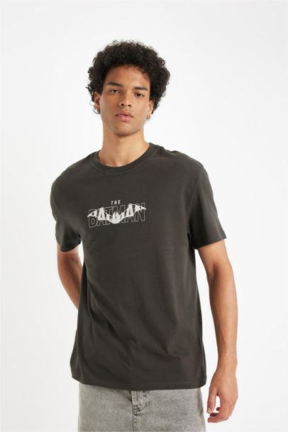 Regular Fit Batman 2022 Licensed Crew Neck Short Sleeve T-Shirt