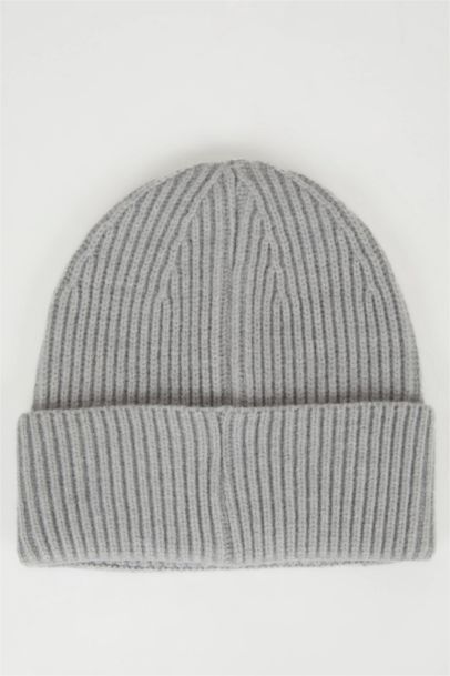 ايس كاب حريمي بطبعة شعار