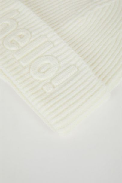 ايس كاب حريمي بطبعة شعار