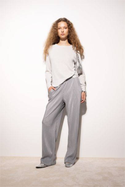 Regular Fit Crew Neck Basic Knit Pullover