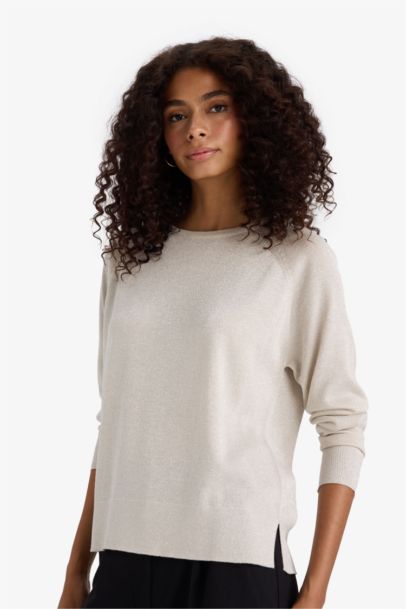 بلوفر تريكو قصة عادية برقبة مستديرة