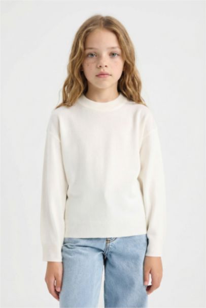 Girl Standard Fit Crew Neck Knit Pullover
