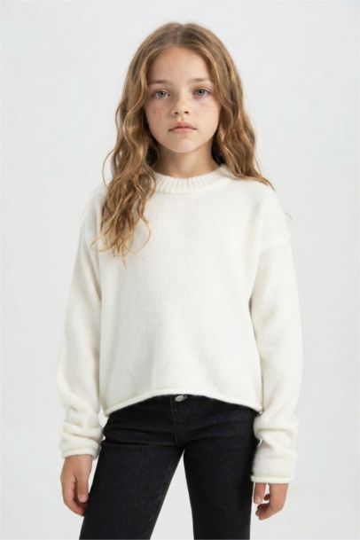 Girl Standard Fit Crew Neck Basic Knitted Pullover