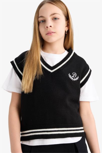 Girl Standard Fit Sweater Vest