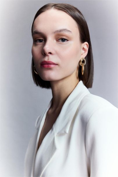 Woman Hoop Gold Earrings