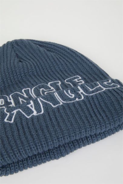 Шапка с принтом для мужчин