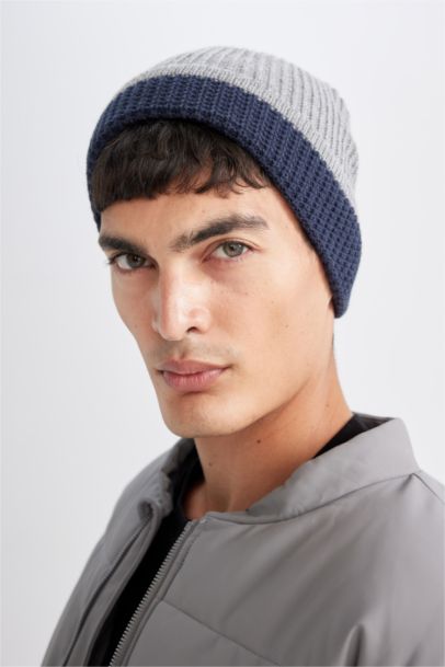 Man Striped Beanie