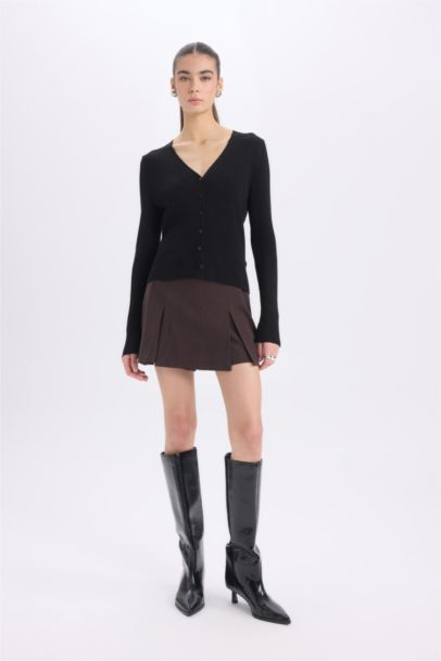 شورت كابري بخصر عالي بساق قصير