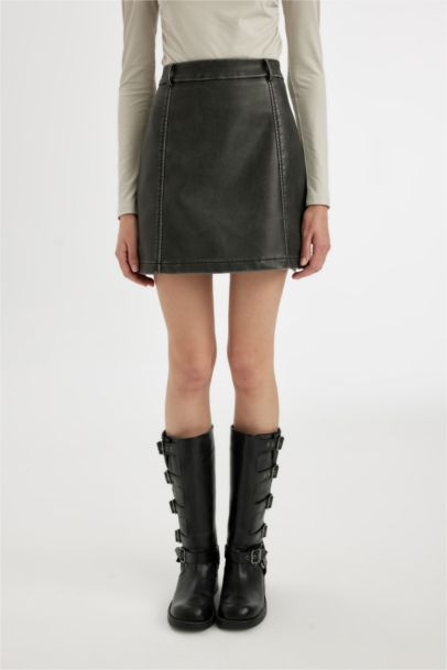 Coool A Cut Faux Leather Mini Knitted Skirt