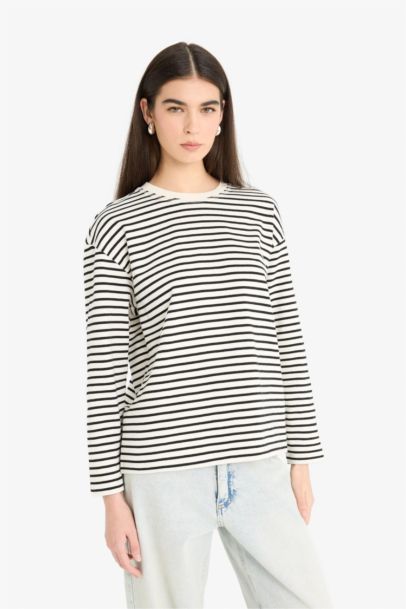 T-shirt basique premium à manches longues et col rond Coupe régulière