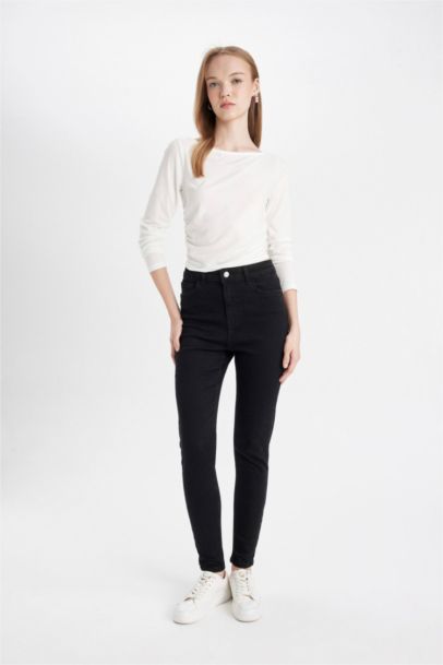 Rebeca Skinny Fit Normal Waist Jeans