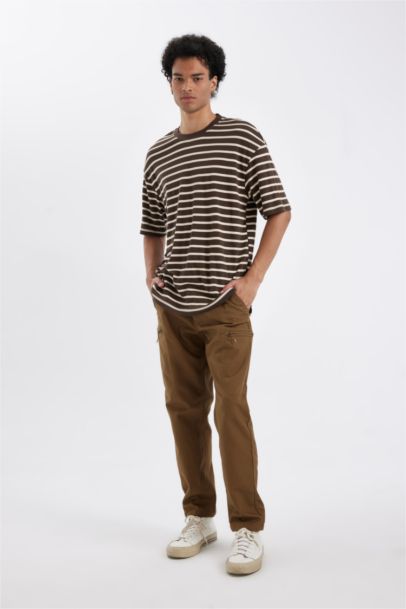 Брюки стандартного кроя с карманами карго