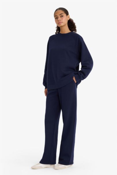 Straight Fit Basic Thick Sweatshirt Fabric Trousers