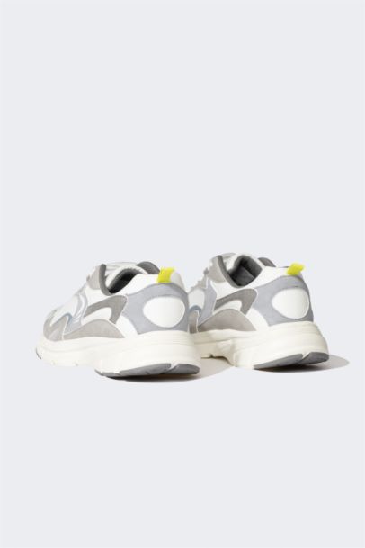 Спортивная обувь на высокой подошве для мальчиков