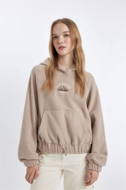 Loose Fit Slogan Pattern Sweatshirt