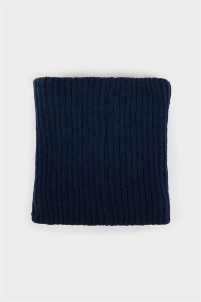 Man Lined Neck Scarf