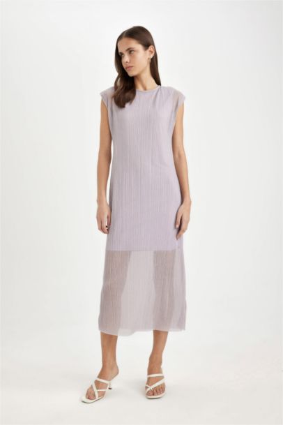 Robe longue à col rond et manches chauve-souris