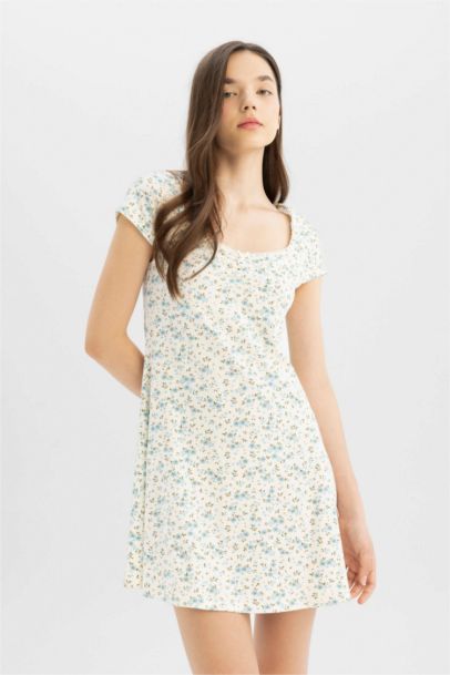 Mini Robe en Jersey fleurie à Manches Courtes