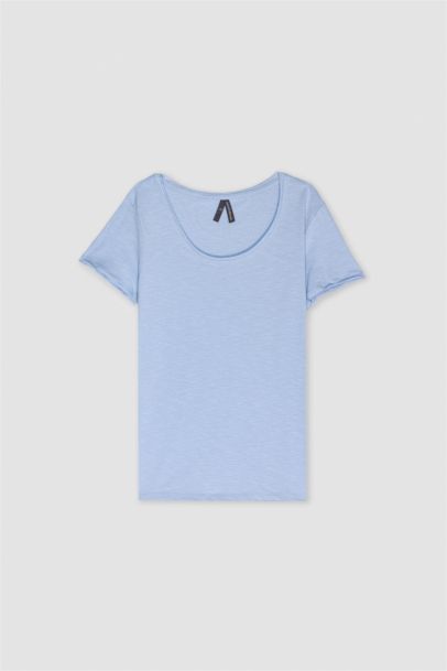 ت شيرت عادي نص كم ورقبة مستديرة