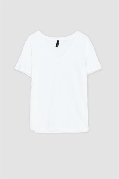 تيشيرت نص كم من قطن قصة عادية برقبة V