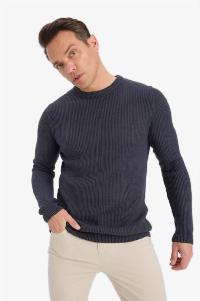 Standard Fit Crew Neck Knitwear Pullover