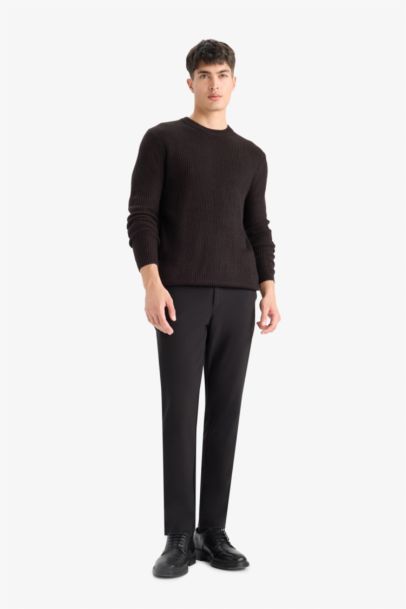 Standard Fit Crew Neck Knitwear Pullover