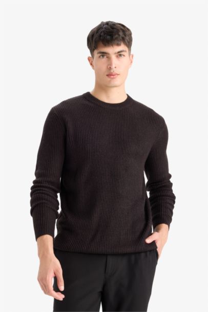 Standard Fit Crew Neck Knitwear Pullover