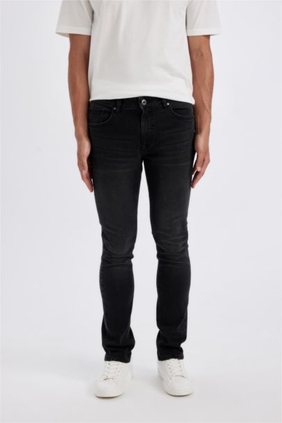 Джинсы Pedro Slim Fit приталенного кроя