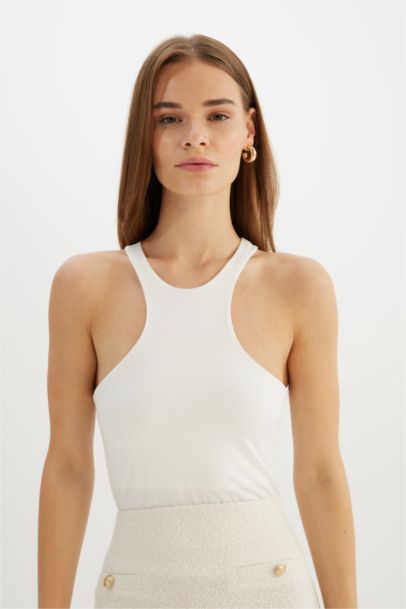 تانك توب كاجوال سليم فيت برقبة هالتر