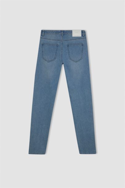 Джинсы Regular Tapered Fit узкого кроя