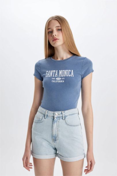 تيشيرت نص كم مطبوع برقبة مستديرة