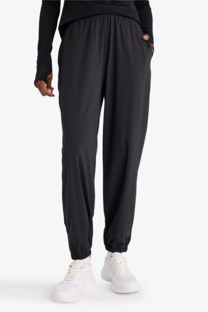 بنطلون سويت بانتس بريميوم قصة عادية برجل بسوسته من DeFactoFit