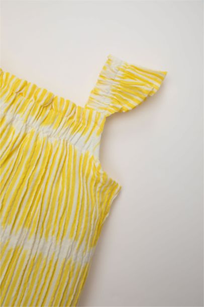 Baby Girl Striped Crinkle Blouse and Shorts 2 Piece Set