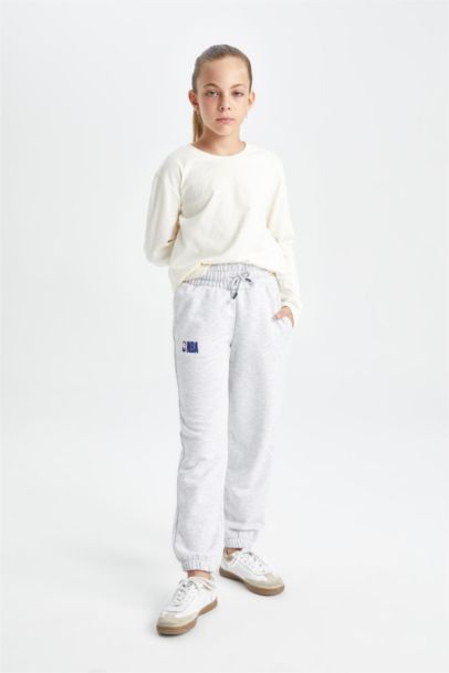 بنطلون سويت بانتس جوجر فيت من NBA