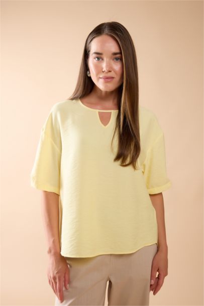 Regular Fit Round Collar Short Sleeve Blouse