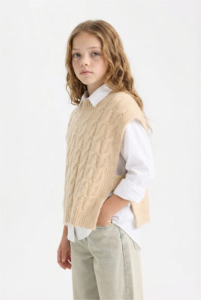 Girl Crew Neck Patterned Knit Vest