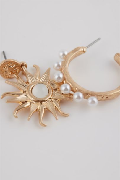 Woman 2 Piece Gold Earrings