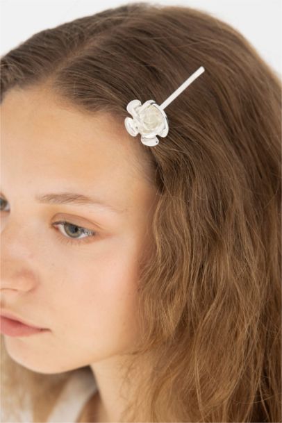 2 Piece Flower Detailed Thin Hair Clips