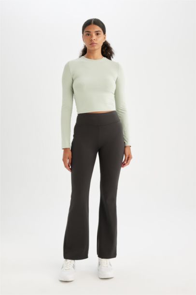 تيشيرت كم طويل سليم فيت برقبة مستديرة