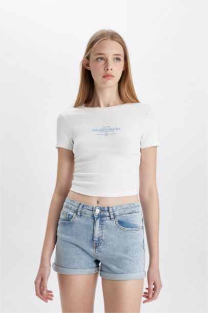 تيشيرت نص كم مضلع سليم فيت برقبة مستديرة