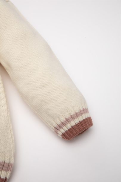 Regular Fit V-Neck Cardigan