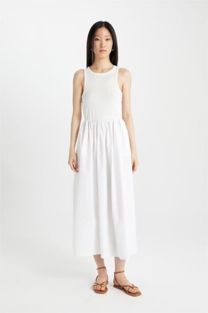 Платье макси с круглым вырезом