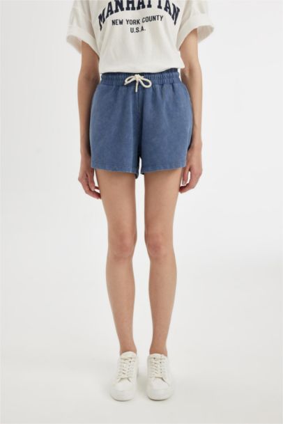 شورت برمودا بيزك قصة مريحة