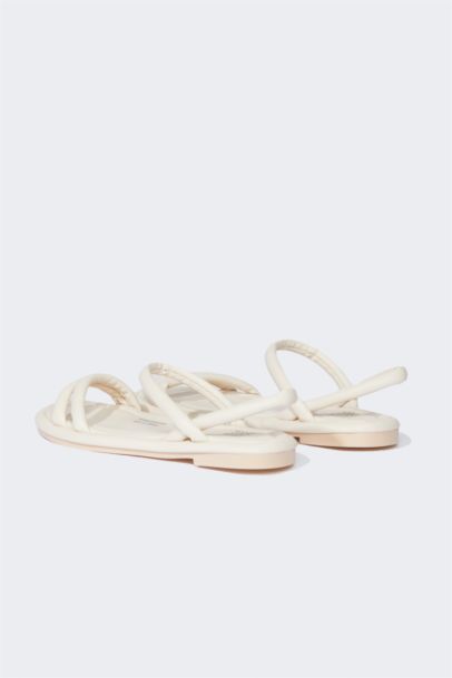 Woman Flat Sole Faux Leather Sandals