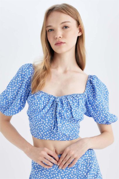 Slim Fit Round Collar Printed Short Sleeve Blouse