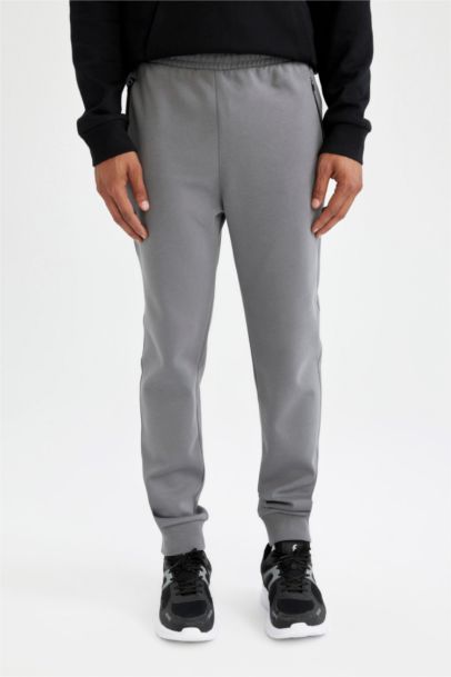 Slim Fit Flexible Leg Sports Sweatpants